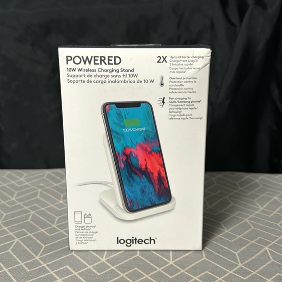 Brand New Logitech POWERED 10W Wireless Charger Stand for iPhone - Picture 2 of 4